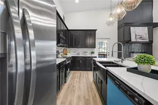 2847 Forrest Hills Dr SW, Atlanta, GA 30315 - Photo 8