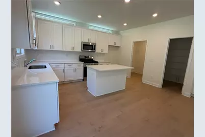 5927 Creek Indian Drive, Sugar Hill, GA 30518 - Photo 10