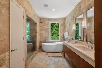 643 Larchmont Circle NW, Atlanta, GA 30318 - Photo 22