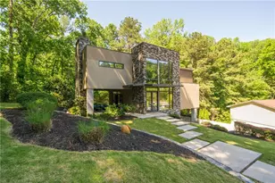 643 Larchmont Cir NW, Atlanta, GA 30318 - Photo 46