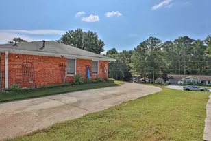 2122 Colonial Oak Way, Stone Mountain, GA 30087 - Photo 26