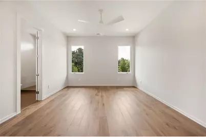 680 Carriage Drive, Sandy Springs, GA 30328 - Photo 46