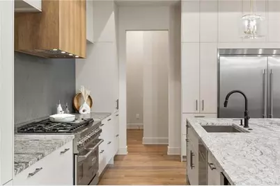 680 Carriage Drive, Sandy Springs, GA 30328 - Photo 8