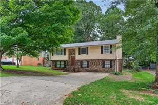 8948 Raven Dr, Jonesboro, GA 30238 - Photo 1
