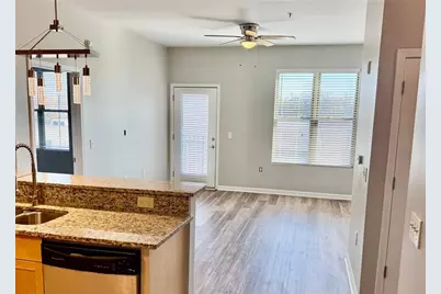 870 Mayson Turner Road NW #1421, Atlanta, GA 30314 - Photo 2