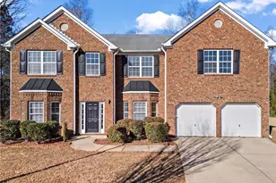 221 Cutbank Ct SW, Atlanta, GA 30331 - Photo 1