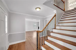 5223 Davantry Dr, Dunwoody, GA 30338 - Photo 2