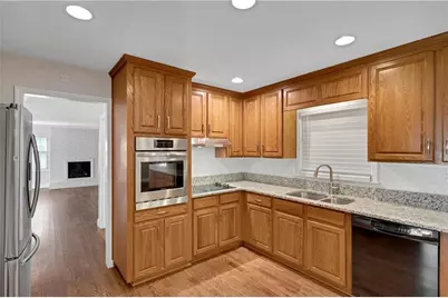 5223 Davantry Drive, Dunwoody, GA 30338 - Photo 4