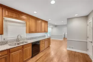 5223 Davantry Dr, Dunwoody, GA 30338 - Photo 6