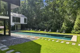 2716 Ridgewood Rd NW, Atlanta, GA 30327 - Photo 12