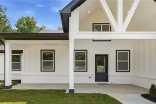 1020 Oak Ridge Dr, Griffin, GA 30223 - Photo 2