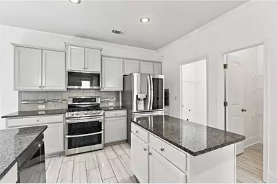 351 The Boulevard, Newnan, GA 30263 - Photo 12