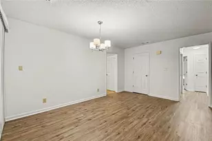 105 Garden Ct, Atlanta, GA 30328 - Photo 14