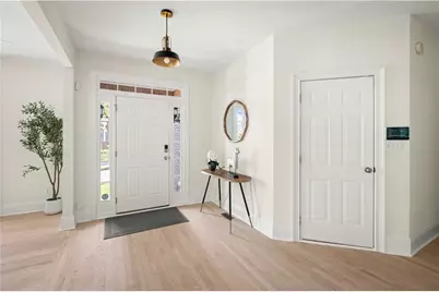 2005 Ivy Ridge Road SE, Smyrna, GA 30080 - Photo 2