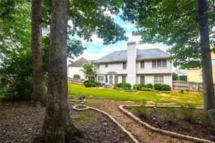902 Daylight Cir, Lawrenceville, GA 30045 - Photo 4