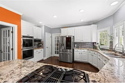 5502 Oakwood Drive, Stone Mountain, GA 30087 - Photo 10
