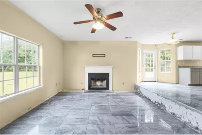 9426 Carnes Crossing Circle, Jonesboro, GA 30236 - Photo 8