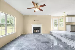 9426 Carnes Crossing Cir, Jonesboro, GA 30236 - Photo 8