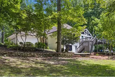 2330 Castle Lane NE, Marietta, GA 30062 - Photo 34