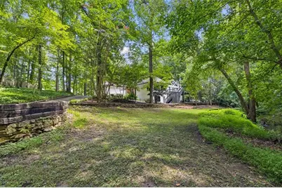 2330 Castle Lane NE, Marietta, GA 30062 - Photo 46
