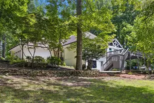 2330 Castle Ln NE, Marietta, GA 30062 - Photo 36