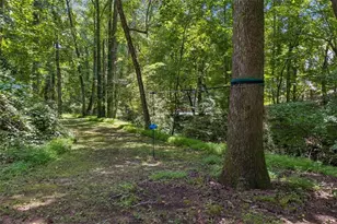 2330 Castle Ln NE, Marietta, GA 30062 - Photo 44