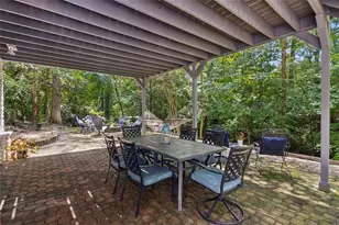2330 Castle Ln NE, Marietta, GA 30062 - Photo 40