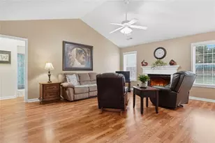 8225 Wimbledon Ct, Gainesville, GA 30506 - Photo 12