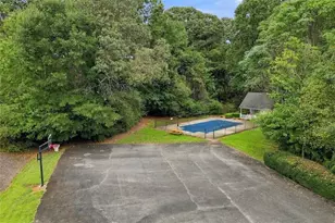 8225 Wimbledon Ct, Gainesville, GA 30506 - Photo 36