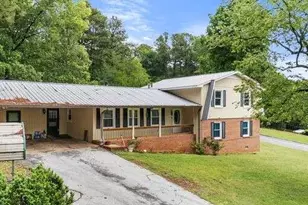 301 Briarwood Dr, Calhoun, GA 30701 - Photo 1