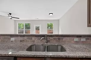 5918 Cassie Dr, Lithonia, GA 30038 - Photo 10