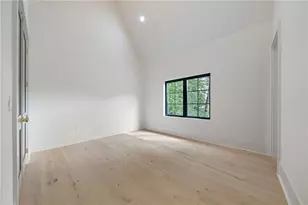 4901 Cambridge Dr, Dunwoody, GA 30338 - Photo 46