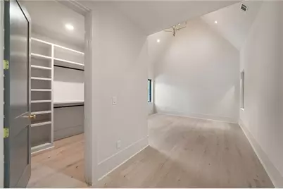 4901 Cambridge Drive, Dunwoody, GA 30338 - Photo 32