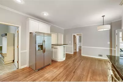 330 S Satinwood Place, Roswell, GA 30076 - Photo 8