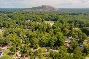 728 Mountain Village Dr, Stone Mountain, GA 30083 - Photo 36