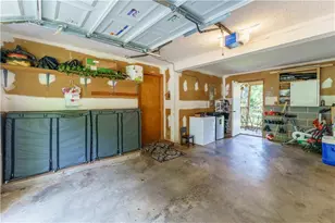 728 Mountain Village Dr, Stone Mountain, GA 30083 - Photo 38