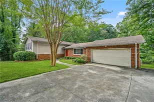 2145 Datona Dr SW, South Fulton, GA 30331 - Photo 2