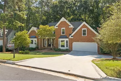 6400 Bannerhorn Run, Alpharetta, GA 30005 - Photo 2