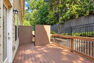 1374 Doublegate Dr, Atlanta, GA 30319 - Photo 14