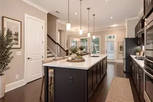 1374 Doublegate Dr, Atlanta, GA 30319 - Photo 10