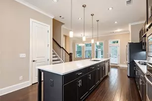 1374 Doublegate Dr, Atlanta, GA 30319 - Photo 38