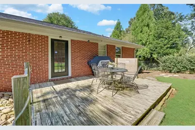 1398 Cumberland Drive, Gainesville, GA 30501 - Photo 22