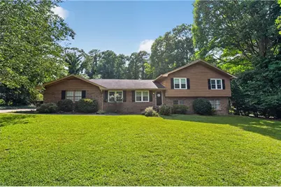 2197 Valley Creek Circle, Snellville, GA 30078 - Photo 2