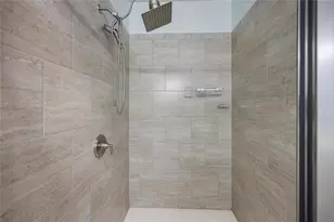 1016 Township Square, Alpharetta, GA 30022 - Photo 24