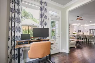 1016 Township Square, Alpharetta, GA 30022 - Photo 12