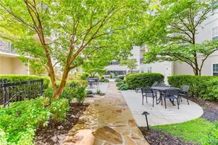 1075 Peachtree Walk NE, Atlanta, GA 30309 - Photo 24