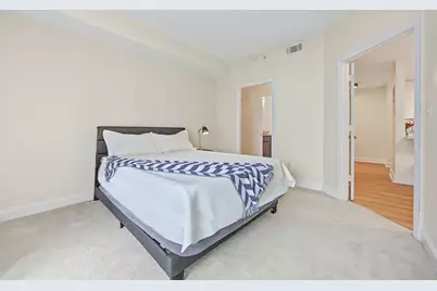 1075 Peachtree Walk NE #A301, Atlanta, GA 30309 - Photo 8