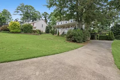 720 Creek Trail NW, Kennesaw, GA 30144 - Photo 4