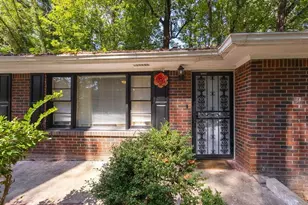 2661 Collier Dr NW, Atlanta, GA 30318 - Photo 2