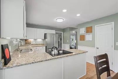 98 Geraldine Drive SE, Smyrna, GA 30082 - Photo 8